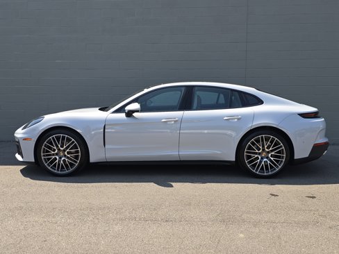 New 2025 Porsche Panamera 4 image 2