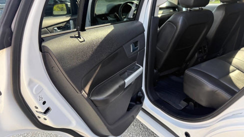 Used 2013 Ford Edge Sport w/ Canadian Touring Pkg image 12
