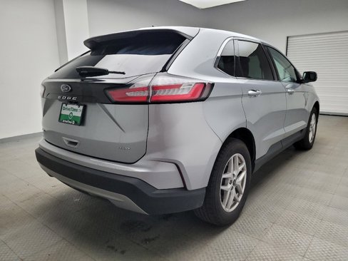 Used 2024 Ford Edge SEL image 9