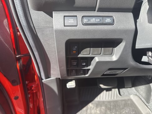 New 2025 Nissan Frontier PRO-4X w/ Interior Protection Package image 13