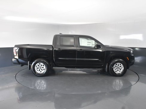New 2026 Nissan Frontier S image 4