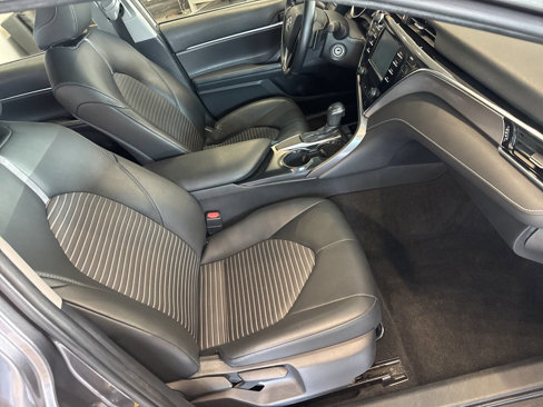 Used 2018 Toyota Camry SE image 20