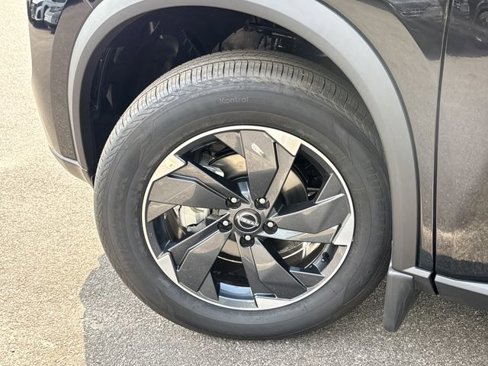 New 2026 Nissan Rogue SV image 30