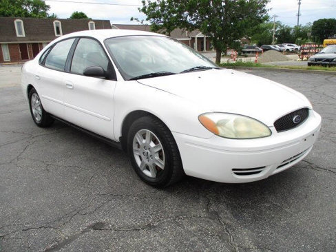 Used 2004 Ford Taurus LX image 12