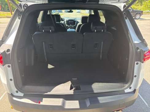 Used 2023 Chevrolet Traverse RS image 18