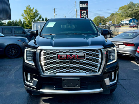 Used 2021 GMC Yukon Denali w/ Denali Premium Package image 2