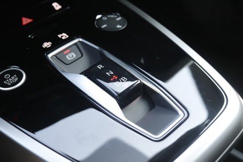 New 2025 Audi Q4 e-tron Premium Plus image 30