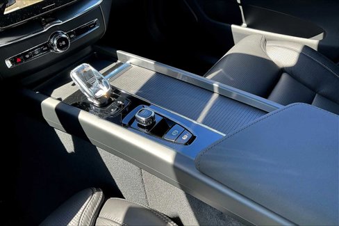 New 2026 Volvo XC60 B5 Ultra w/ Protection Package Premier image 10