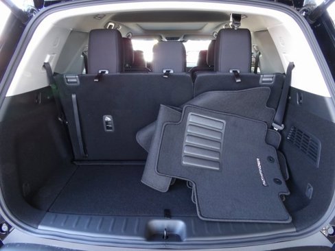 New 2025 Nissan Pathfinder SV image 10