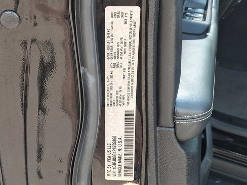 Used 2023 Jeep Grand Cherokee L Limited w/ Black Appearance Package image 26