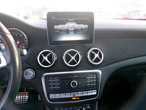 Used 2018 Mercedes-Benz GLA 250 4MATIC image 10