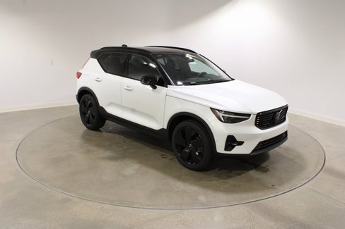 New 2026 Volvo XC40 B5 Ultra w/ Climate Package image 8