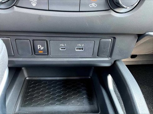 Certified 2025 Nissan Frontier SV image 25