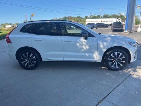 Certified 2025 Volvo XC60 B5 Plus image 6