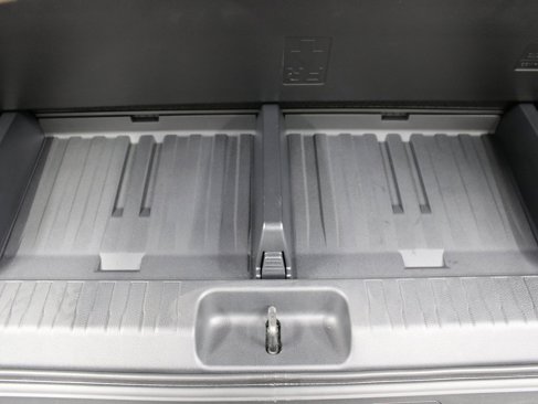 Used 2025 Toyota Sequoia Platinum image 39