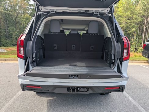 New 2025 Ford Expedition Active image 31