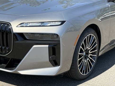 New 2026 BMW 740i w/ Executive Package image 11