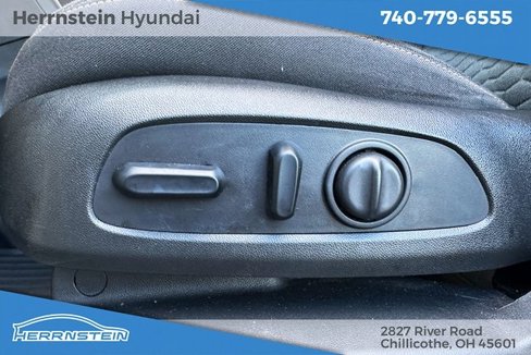 Used 2019 Chevrolet Equinox LT image 22