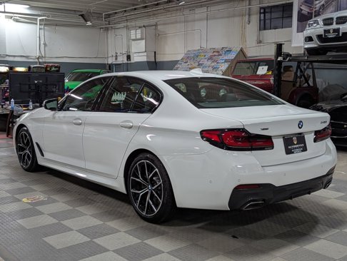 Used 2022 BMW 540i xDrive w/ M Sport Package image 13
