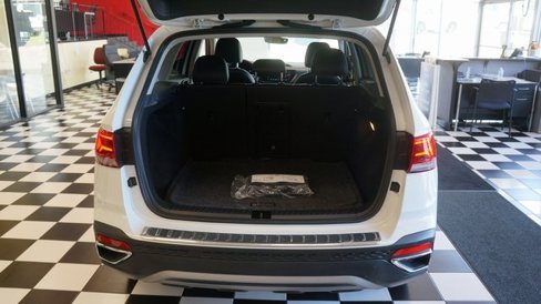 Used 2022 Volkswagen Taos SE image 44