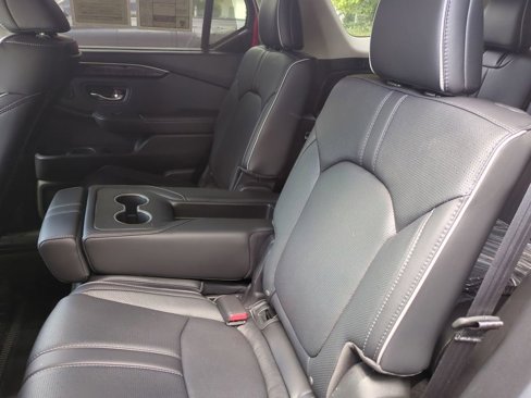 Used 2023 Honda Pilot Elite image 13