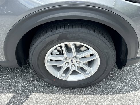 New 2025 Ford Explorer Active w/ Active Comfort Package image 13