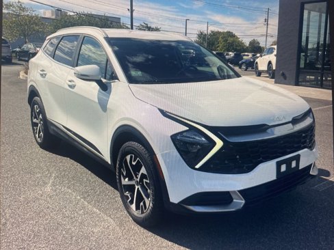 Used 2023 Kia Sportage EX image 5