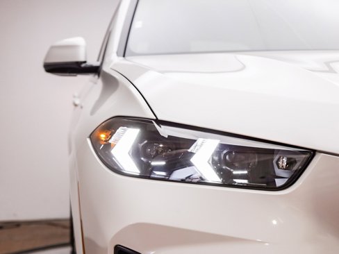 New 2026 BMW X5 sDrive40i w/ M Sport Package image 5