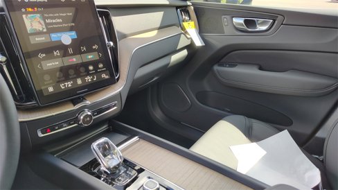 New 2026 Volvo XC60 B5 Plus w/ Protection Package Premier image 25