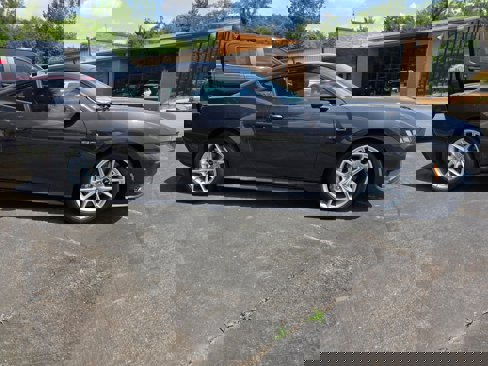 Used 2024 Ford Mustang GT Premium image 4