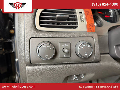 Used 2011 Chevrolet Tahoe LTZ image 39