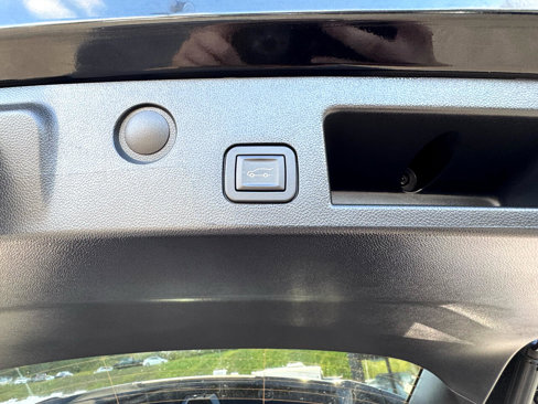 Used 2025 Chevrolet Equinox LT w/ Convenience Package II image 25