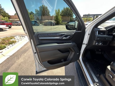 Used 2022 GMC Yukon XL Denali image 11