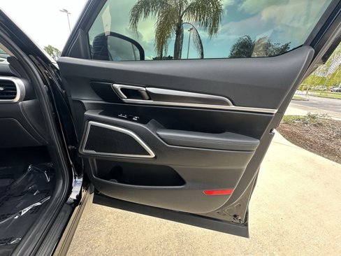Used 2023 Kia Telluride S image 33