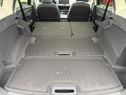 New 2026 Nissan Rogue Platinum image 16