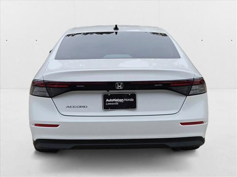New 2025 Honda Accord SE image 8