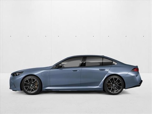 New 2026 BMW M5 w/ Executive Package image 2
