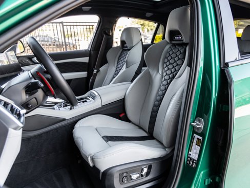 Used 2025 BMW X6 M Competition w/ Executive Package image 28