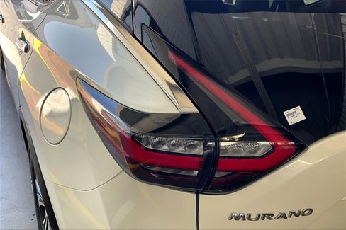 Used 2023 Nissan Murano SV image 28