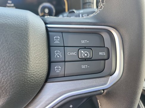 New 2025 Jeep Wagoneer L Series II image 16
