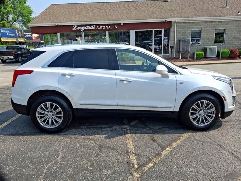 Used 2018 Cadillac XT5 Luxury w/ Driver Awareness Package image 7