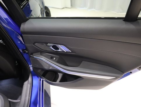 Used 2023 BMW M3 Competition w/ Parking Assistance Package image 11