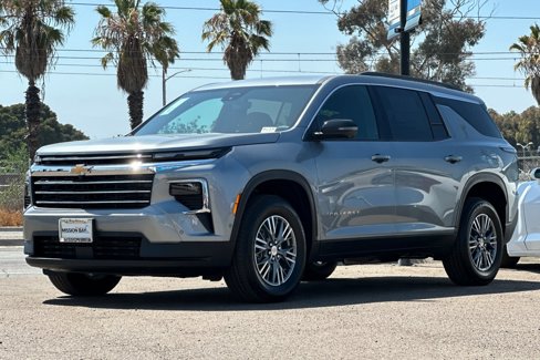 New 2026 Chevrolet Traverse LT w/ Enhanced Driving Package image 8