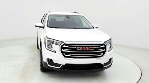 Used 2024 GMC Terrain SLT image 7