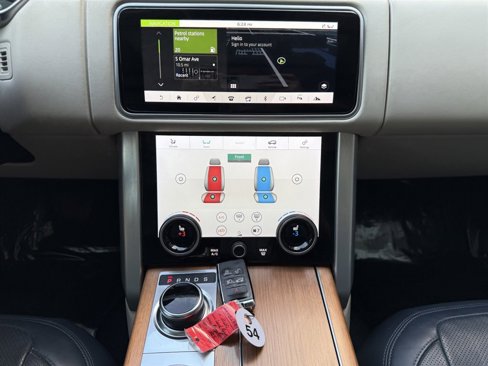 Used 2020 Land Rover Range Rover HSE image 28