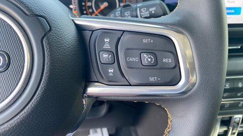 Used 2024 Jeep Wrangler Unlimited Sahara image 20