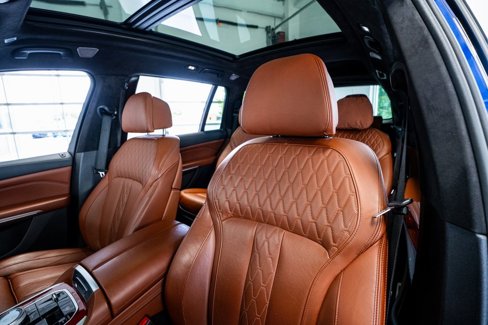 Used 2024 BMW ALPINA XB7 image 45