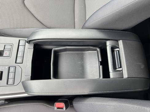 Used 2022 Toyota Highlander L image 18
