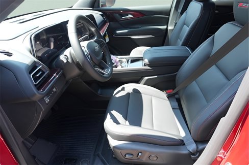 New 2026 Chevrolet Traverse Z71 w/ Driver Confidence Package image 13