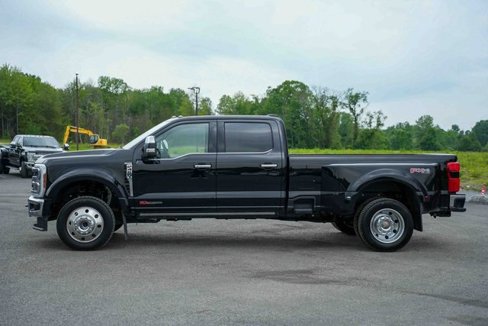 Used 2025 Ford F450 King Ranch w/ Chrome Package image 8